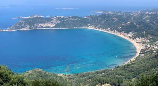 Agios Georgios Strand