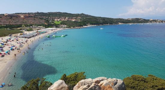 Die Top 8 Strände Sardiniens mit Blick auf Korsika