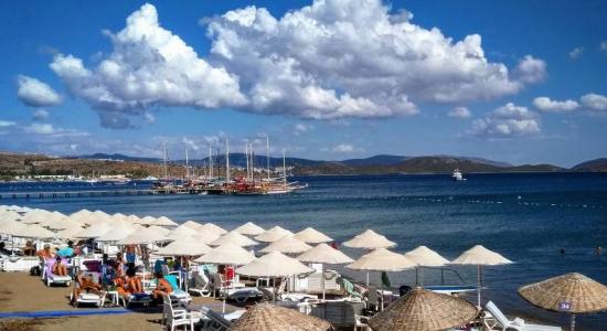 Yahsi Strand
