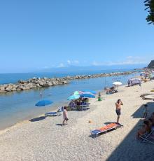 Station Land Pizzo beach