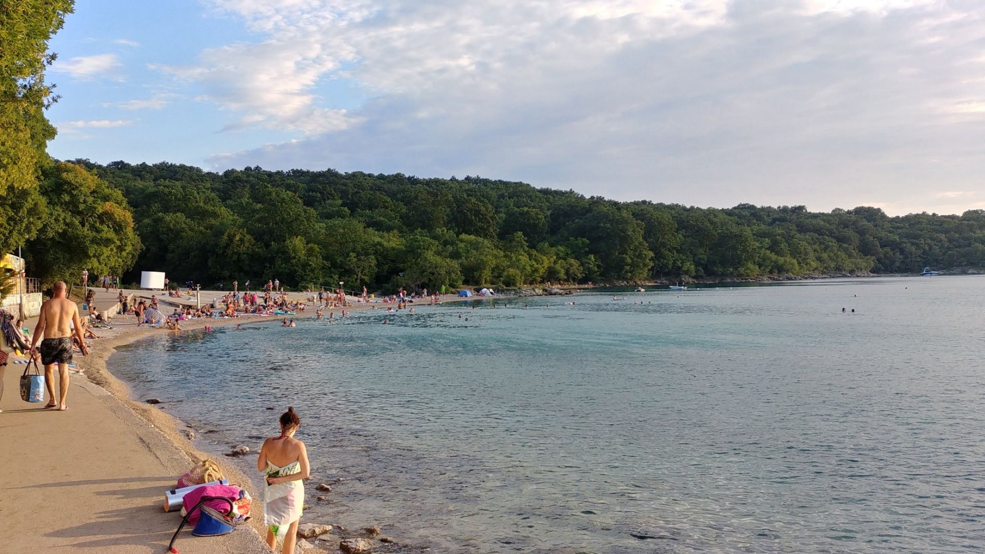 Foto von Kijac beach mit sehr sauber Sauberkeitsgrad