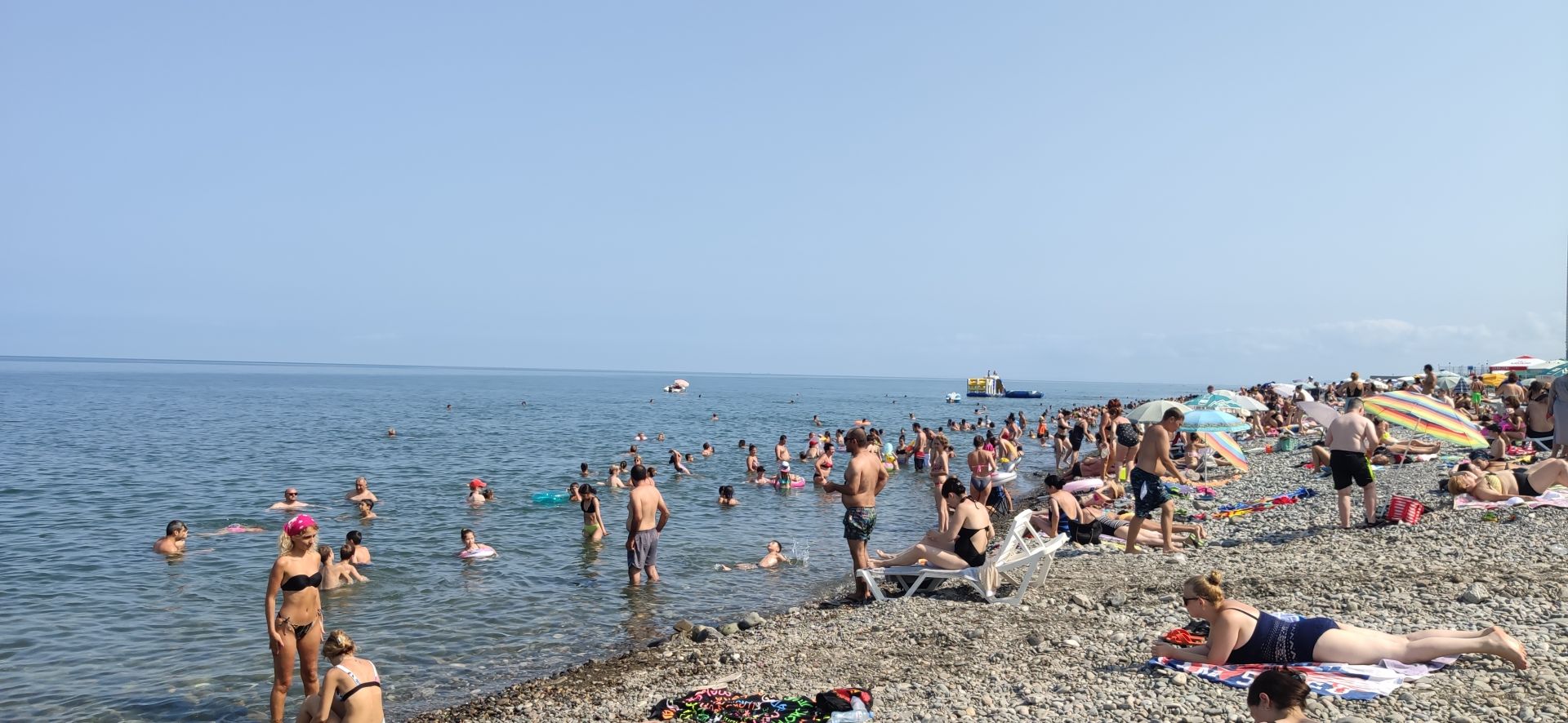 Foto von Batumi beach - beliebter Ort unter Entspannungskennern