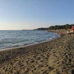 Foto von Ureki Nature beach befindet sich in natürlicher umgebung