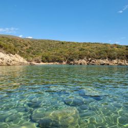 Foto von Marathi III beach befindet sich in natürlicher umgebung