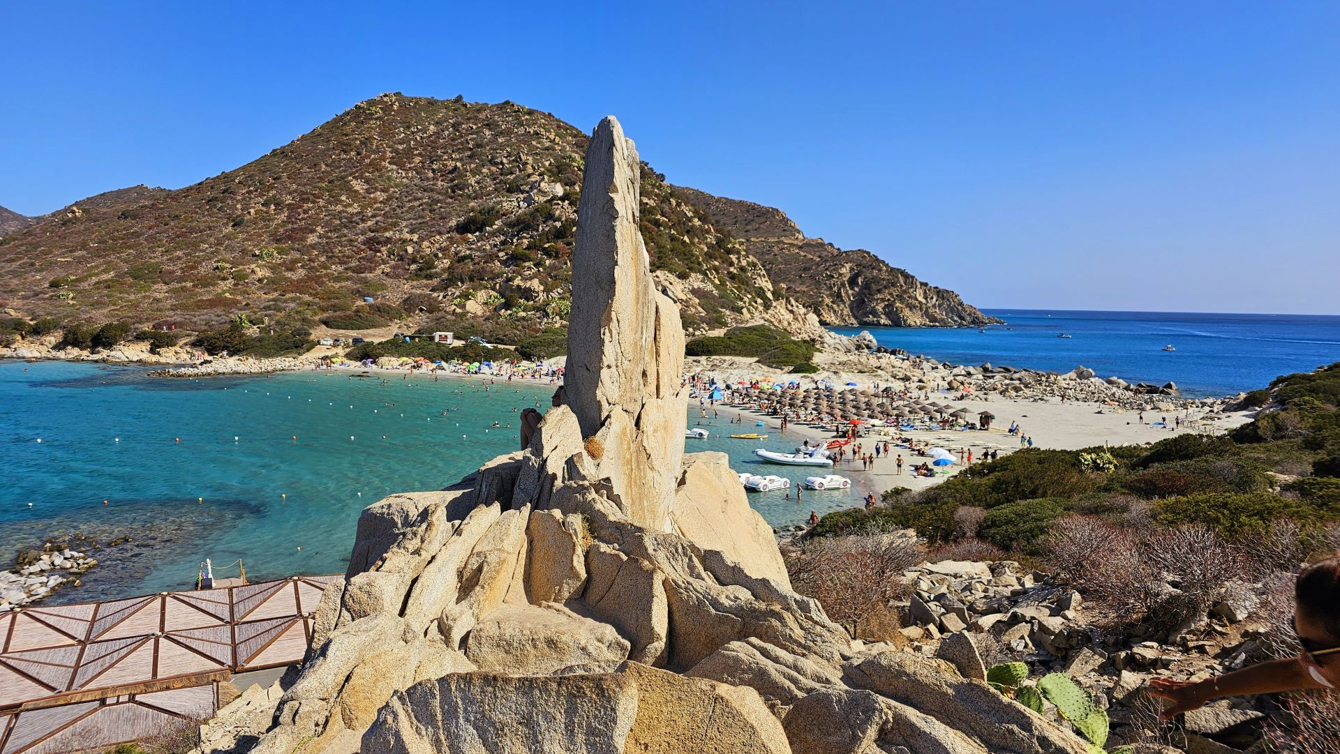 Foto von Punta Molentis Strand - beliebter Ort unter Entspannungskennern