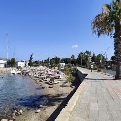 Foto von Turgutreis beach mit kleine bucht