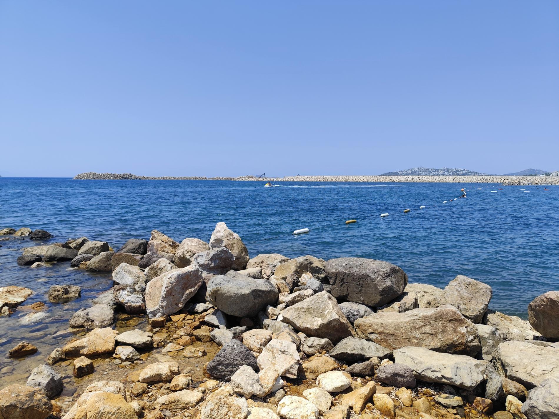 Foto von Ayvan beach - empfohlen für Familienreisende mit Kindern