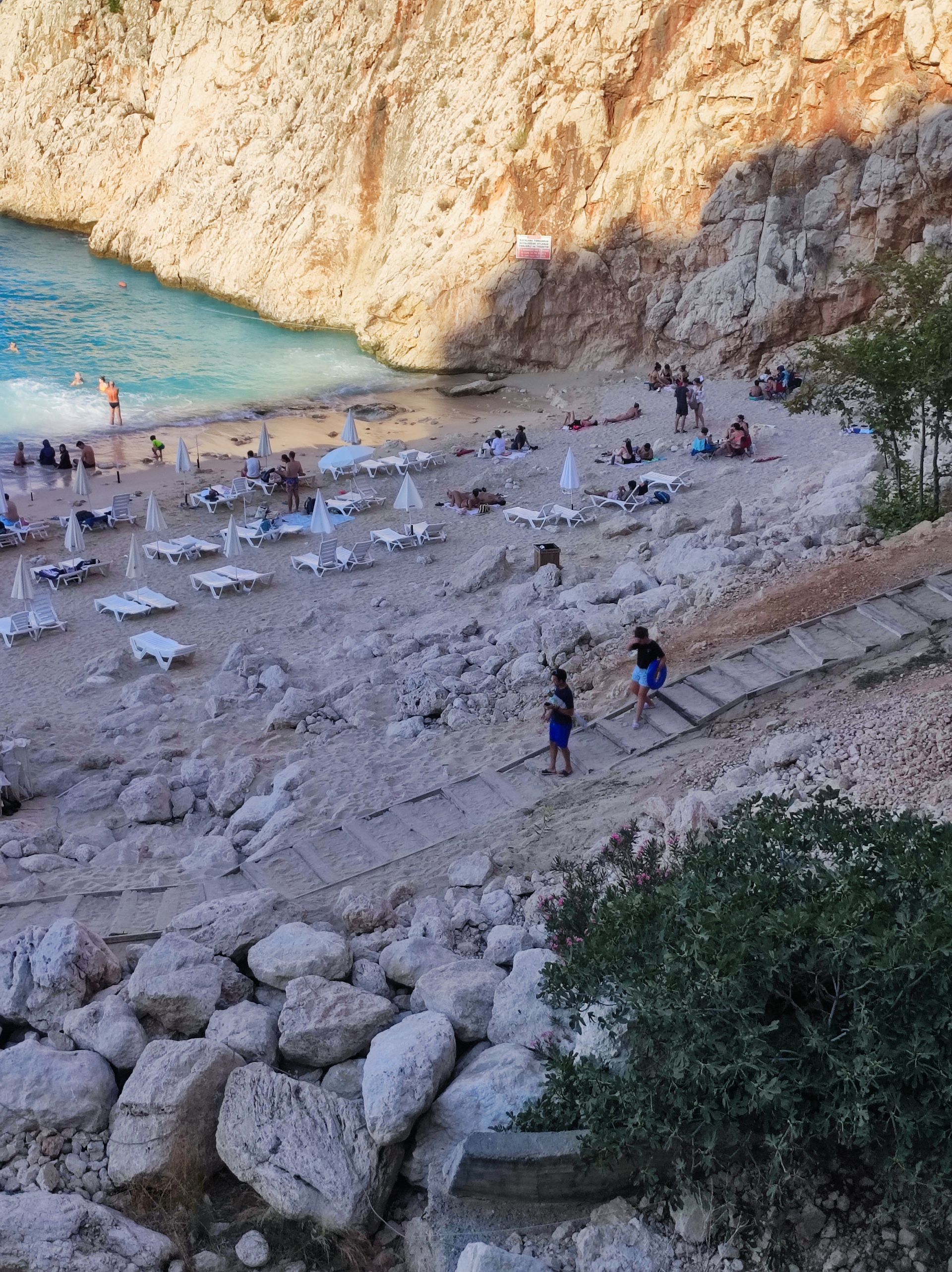 Foto von Kaputaş Beach mit sehr sauber Sauberkeitsgrad