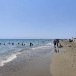 Foto von Belek Public beach mit braunes wasser Oberfläche