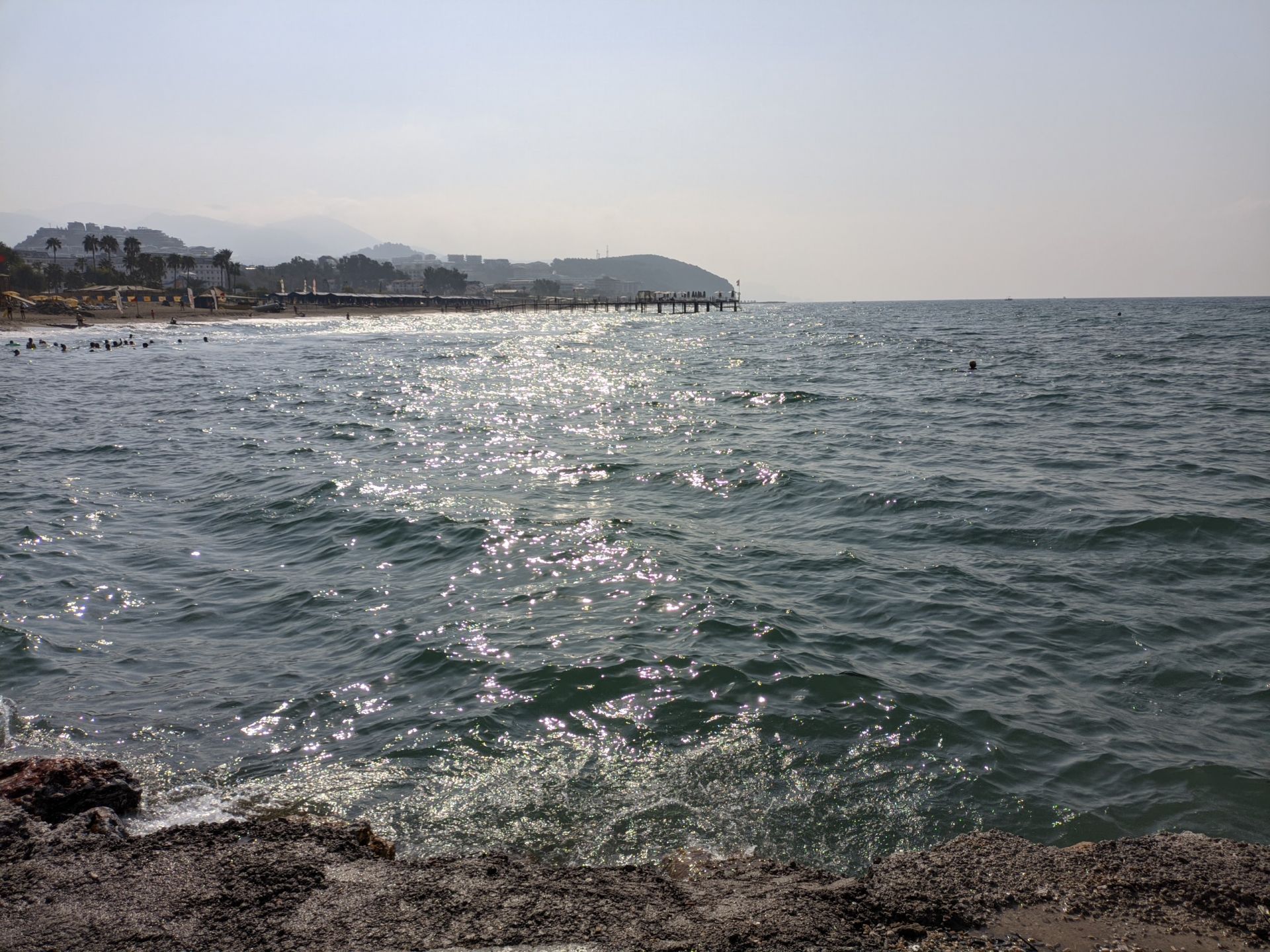 Foto von Konaklı Beach und die siedlung